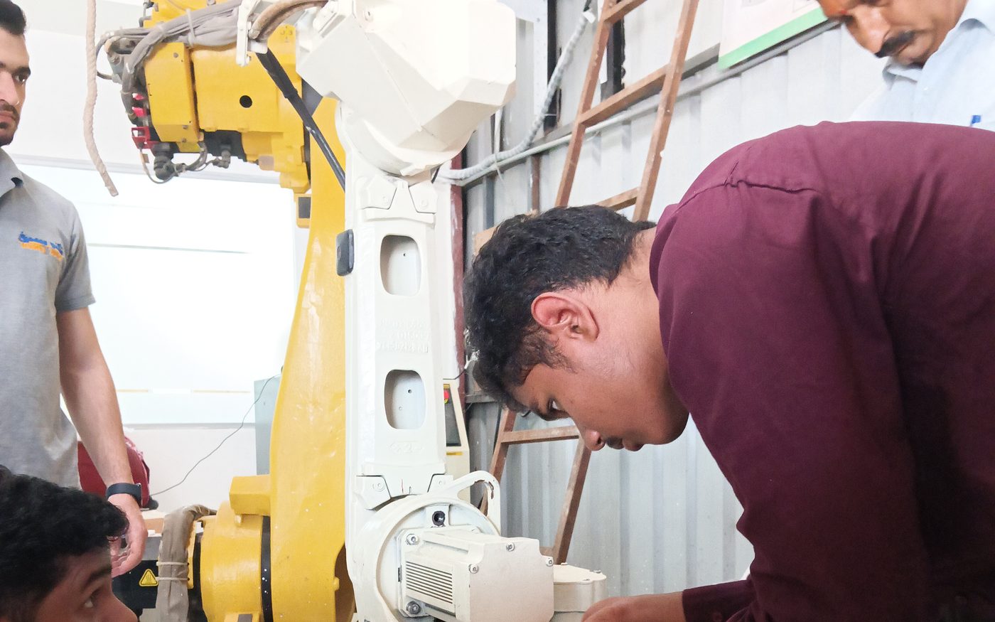 Servo and axis servicing